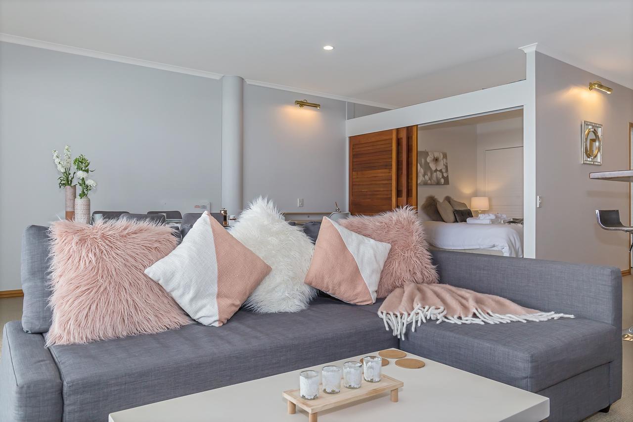 Princes Wharf Boutique Apartments Окленд Экстерьер фото