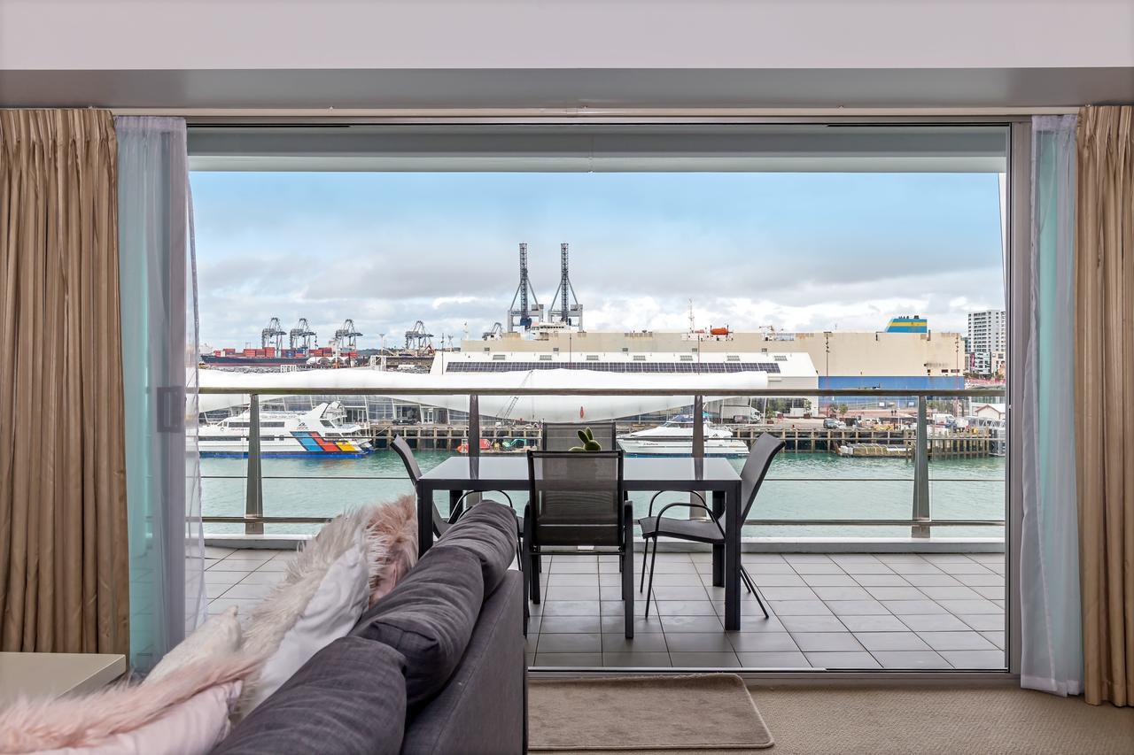 Princes Wharf Boutique Apartments Окленд Экстерьер фото