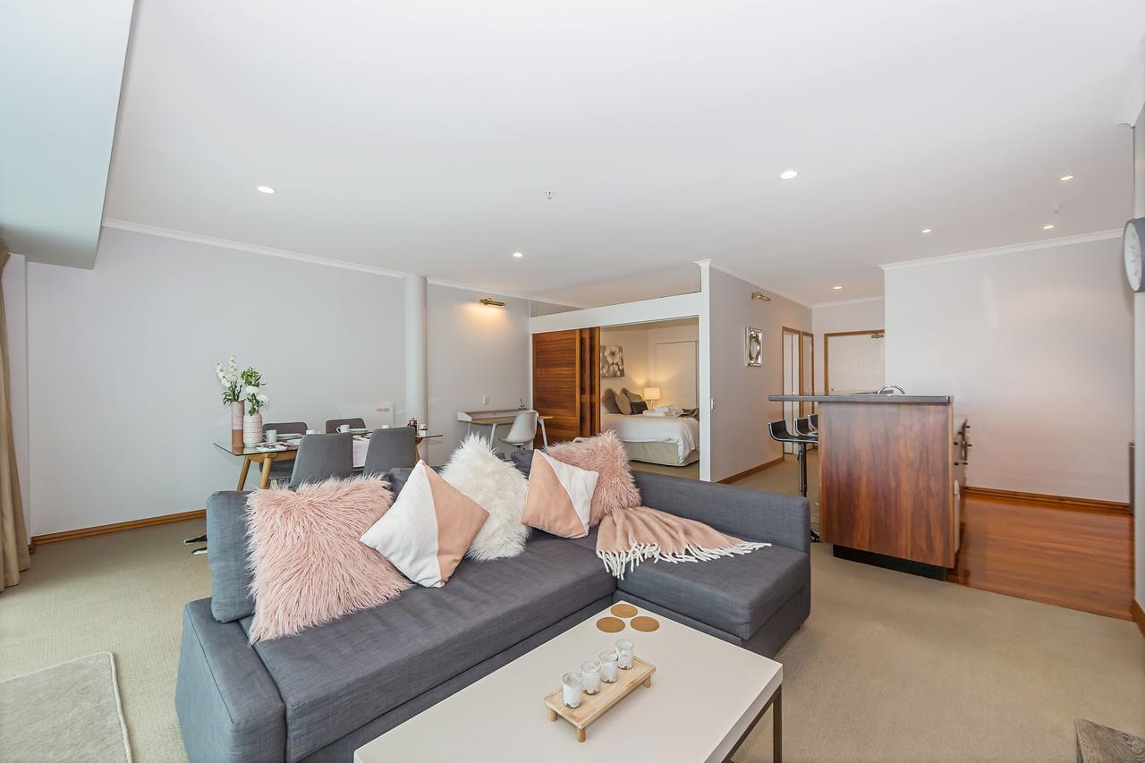 Princes Wharf Boutique Apartments Окленд Экстерьер фото