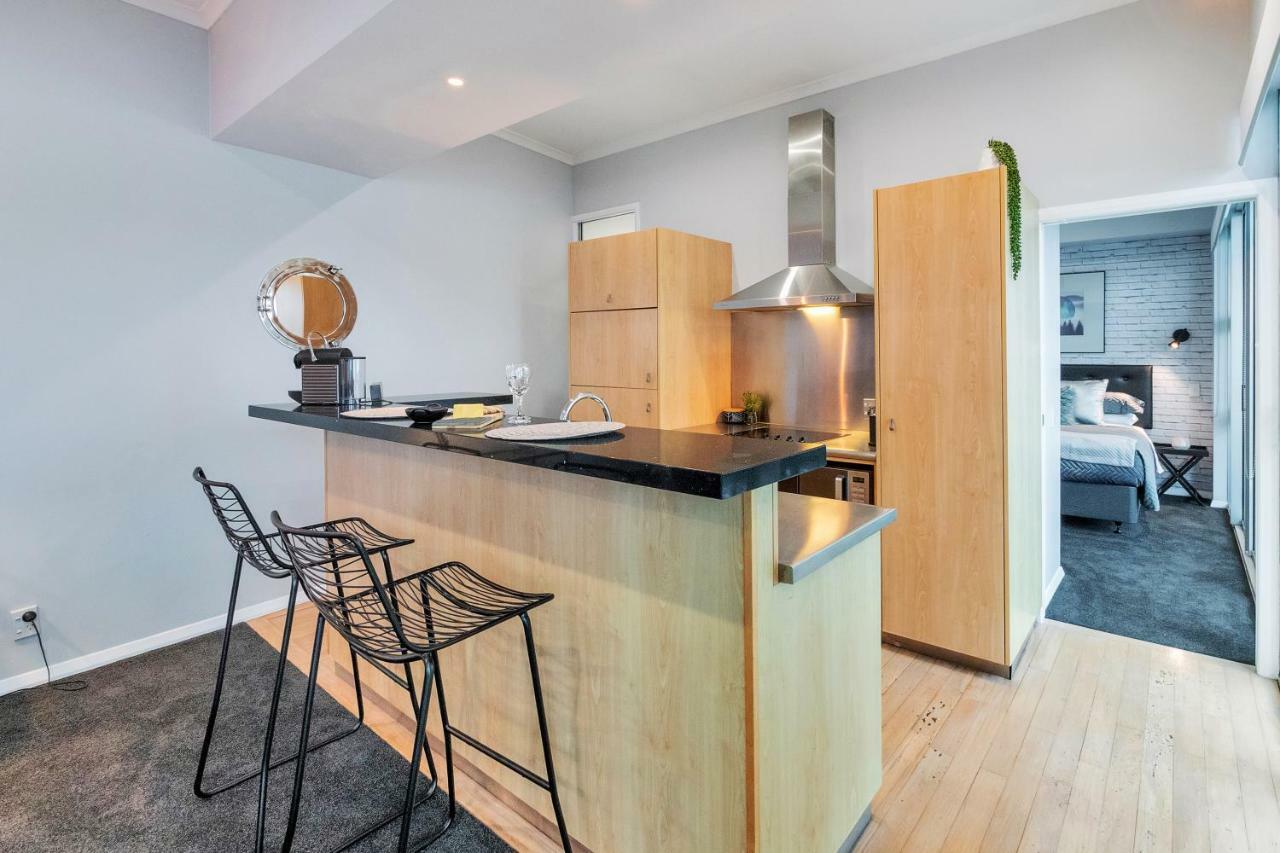 Princes Wharf Boutique Apartments Окленд Экстерьер фото